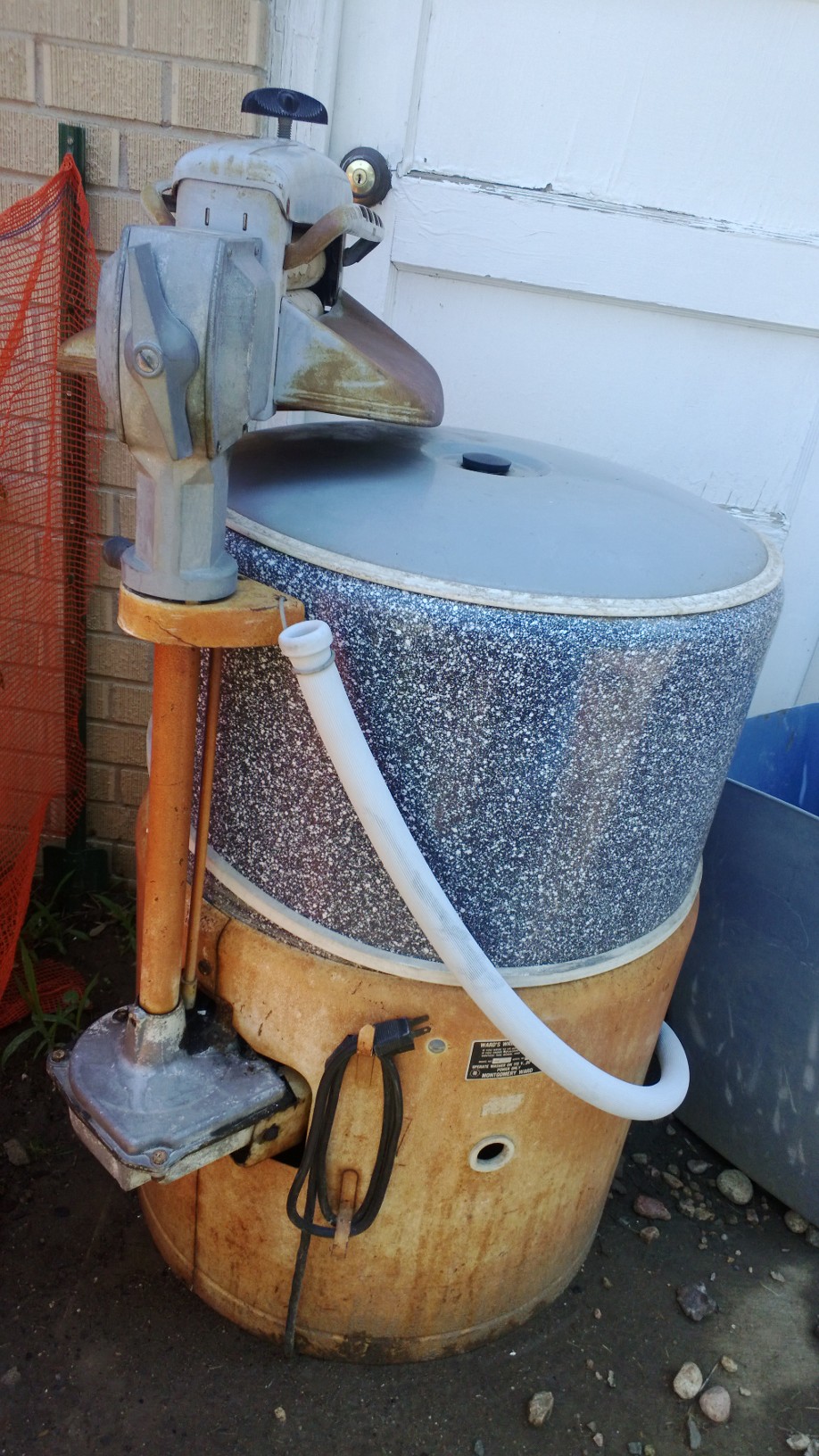 1940's Wringer Washer Montgomery Ward InstAppraisal